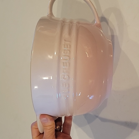 Powder Pink Le Creuset Mixing Bowl - Picture 2 of 4